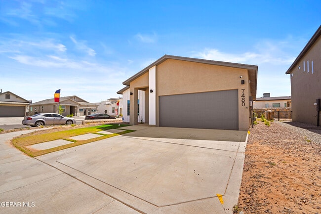7480 Rio Rimac Dr in El Paso, TX - Building Photo - Building Photo