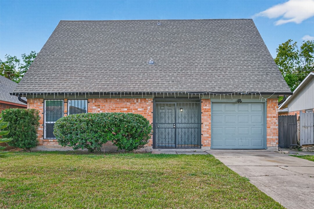 13314 Townwood Dr in Houston, TX - Building Photo