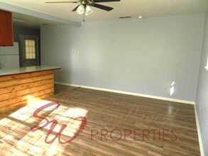 105 W Collins in Stephenville, TX - Building Photo - Building Photo