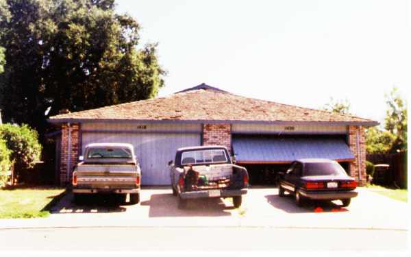 1418 Briarwood Way in Stockton, CA - Building Photo