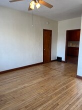 2655 S 14th St, Unit lower in Milwaukee, WI - Foto de edificio - Building Photo