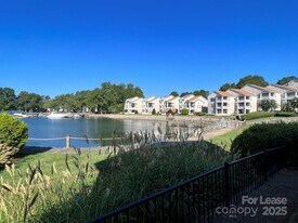 1140 Torrence Cir in Davidson, NC - Building Photo