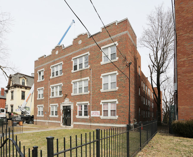 Collins Street Apartments in Hartford, CT - Building Photo - Building Photo