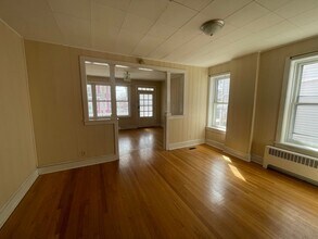 222 Cleveland Ave in Waynesboro, PA - Building Photo - Building Photo