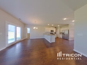805 Foxdale Dr in Columbia, TN - Building Photo - Building Photo