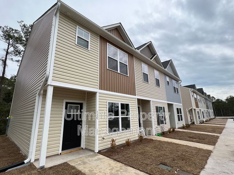 120 Buckhorn Ave in Holly Ridge, NC - Building Photo