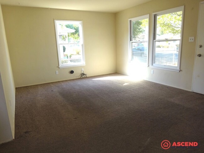 1416 El Toro Dr in Bakersfield, CA - Building Photo - Building Photo