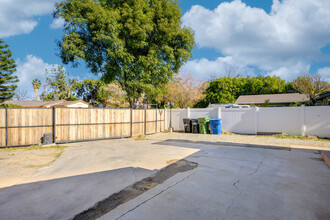 18824 Arminta St in Reseda, CA - Building Photo - Building Photo