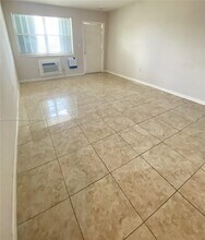 7551 Venetian St in Miramar, FL - Building Photo - Building Photo