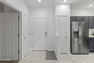 14000 N 94th St in Scottsdale, AZ - Foto de edificio - Building Photo