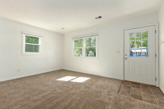728 Sunnock Ave in Kalamazoo, MI - Building Photo - Building Photo
