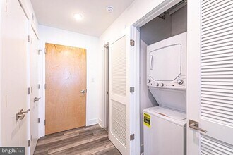 1245 Ridge Ave in Philadelphia, PA - Building Photo - Building Photo