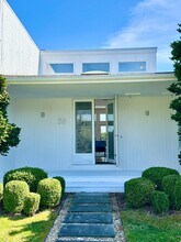 36 Mill Creek Close in Water Mill, NY - Building Photo - Building Photo