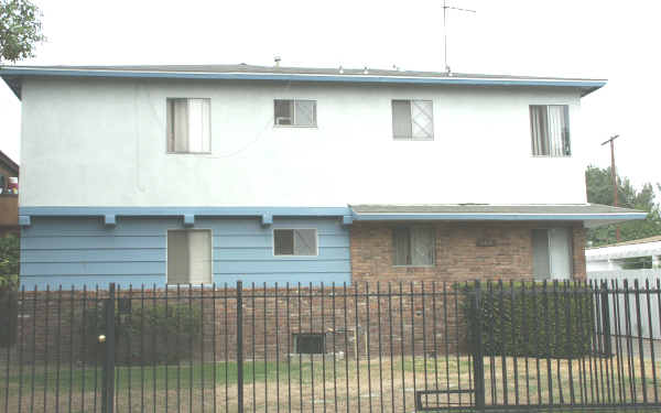 11331 Tiara St in North Hollywood, CA - Foto de edificio - Building Photo