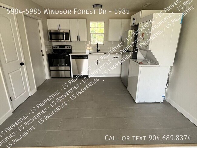 5984-5985 Windsor Forest Dr in Jacksonville, FL - Building Photo - Building Photo