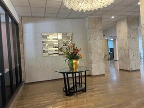 1965 S Ocean Dr in Hallandale Beach, FL - Building Photo - Building Photo
