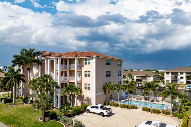 Admiral's Landing in Punta Gorda, FL - Building Photo - Building Photo