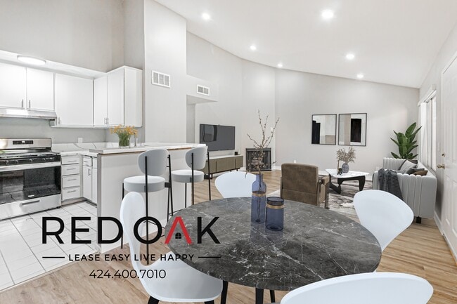 14748 Burbank Blvd in Los Angeles, CA - Building Photo - Building Photo