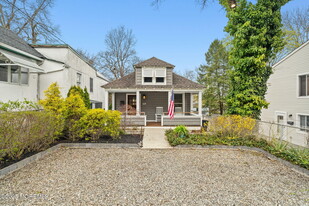 386 Navesink Ave in Highlands, NJ - Building Photo