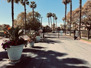 2046 Azure Cove in Chula Vista, CA - Building Photo - Building Photo