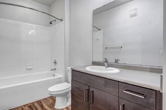 Gateway North in Clearwater, FL - Building Photo - Building Photo
