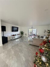14261 SW 94th Cir Ln in Miami, FL - Building Photo - Building Photo