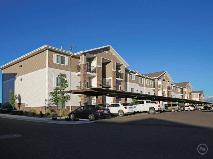 Copperwood Apartments in Elko, NV - Building Photo