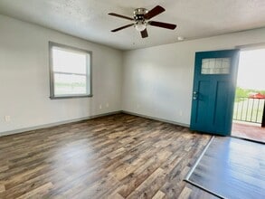 505 Oak Ave in Cache, OK - Building Photo - Building Photo