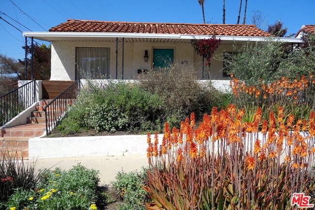 property at 4751 Lincoln Ave