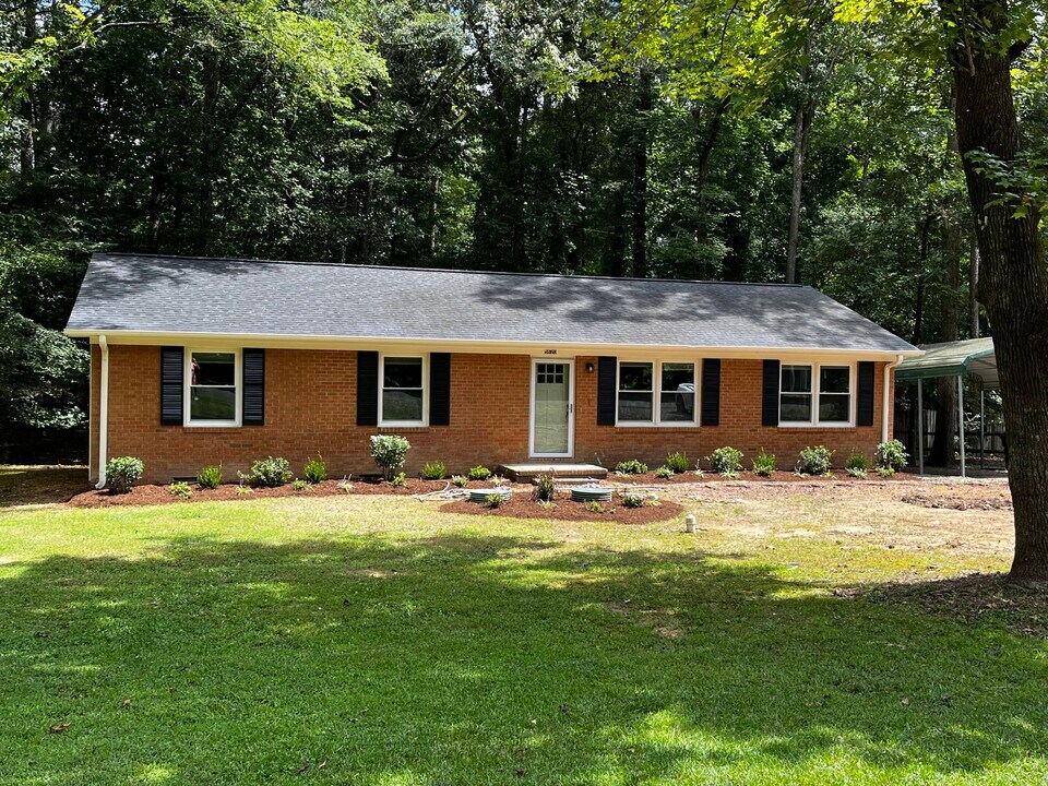 5620 Blue Spruce Dr in Durham, NC - Building Photo