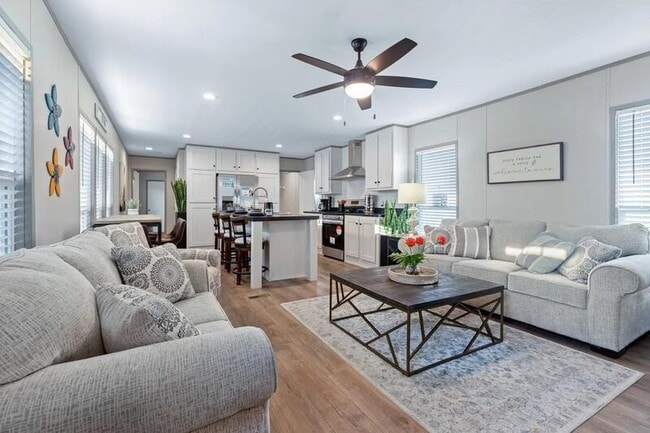 5108 Caicos Calle in Dickinson, TX - Building Photo - Building Photo