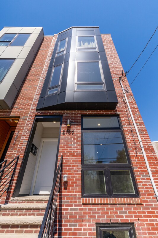 2709 W Jefferson St photo'