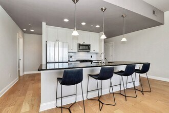 701 Royal Ct in Charlotte, NC - Building Photo - Building Photo