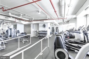 888 N Quincy St, Unit 1805 in Arlington, VA - Building Photo