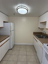915 NW 1st Ave in Miami, FL - Foto de edificio - Building Photo