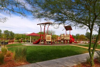 5821 Petrified Tree Ln in North Las Vegas, NV - Building Photo - Building Photo