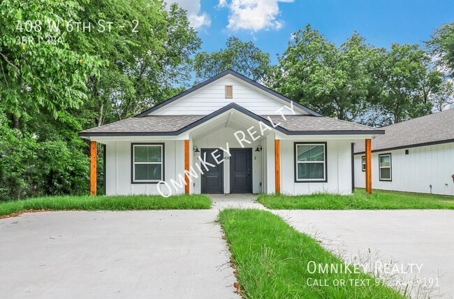 property at 408 W 6th St