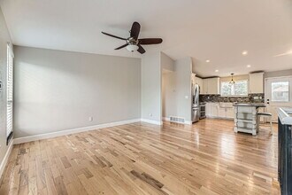 9096 W Elmhurst Ave in Littleton, CO - Building Photo - Building Photo