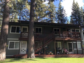 2291 James Ave in South Lake Tahoe, CA - Building Photo - Building Photo