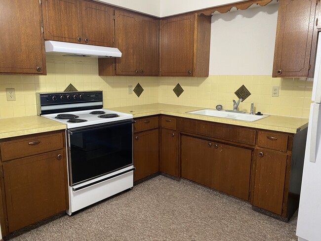 611 N Orchard St, Unit 4