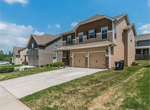 3945 Pointe Vecchio Cir in Cumming, GA - Building Photo - Building Photo
