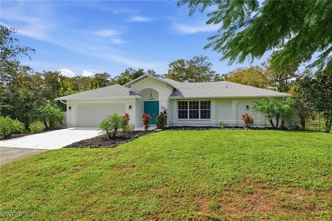 391 8th St SE in Naples, FL - Building Photo - Building Photo