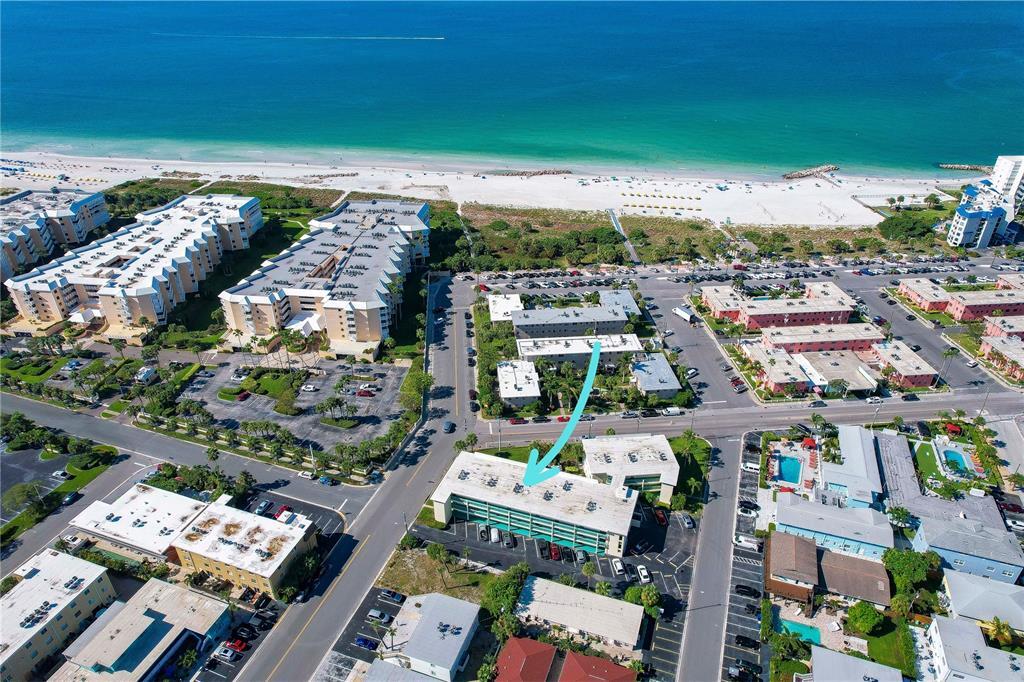 6767 Sunset Way in St Pete Beach, FL - Building Photo