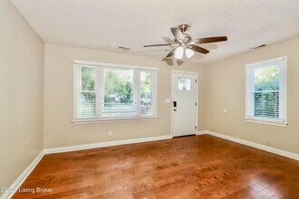 4213 Searcy Ln in Louisville, KY - Building Photo - Building Photo