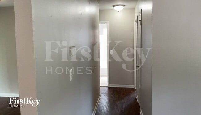 9331 Forest Hills Dr in Tampa, FL - Building Photo - Building Photo