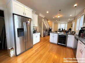 1 Larose Pl in Boston, MA - Building Photo - Building Photo