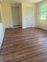 21 Lincoln Dr in Rocky Point, NY - Building Photo - Building Photo