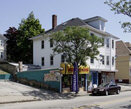 321-325 Plainfield St in Providence, RI - Building Photo - Building Photo
