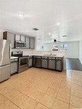 1217 Caroline Dr in Princeton, TX - Foto de edificio - Building Photo