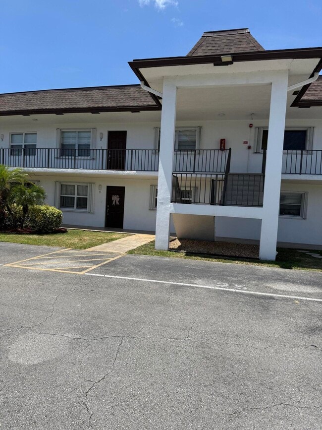property at 3111 Gardens E Dr
